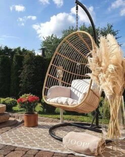 Poltrona Sospesa In Rattan Sintetico Color Naturale Con Piedistallo CASOLI 14 Poltrona Sospesa In Rattan Sintetico Color Naturale Con Piedistallo CASOLI -Beliani undef src sa picid 771058 type whitesh image