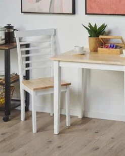 Set Di 2 Sedie Legno Chiaro E Bianco BATTERSBY 17 Set Di 2 Sedie Legno Chiaro E Bianco BATTERSBY -Beliani undef src sa picid 785908 type whitesh image