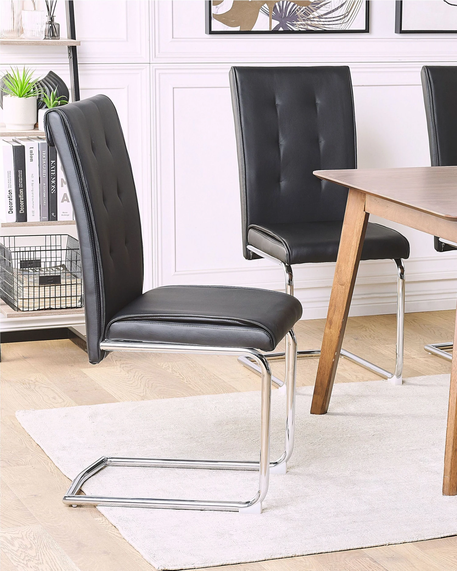 Set Di 2 Sedie Ecopelle Nero ROVARD 4 Set Di 2 Sedie Ecopelle Nero ROVARD - immagine 2