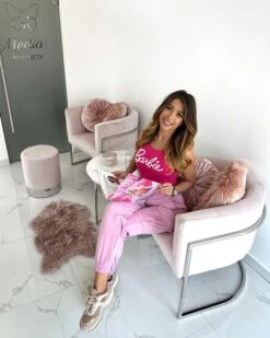 Poltrona In Velluto Rosa LARVIK -Beliani undef src sa picid 800284 type whitesh image