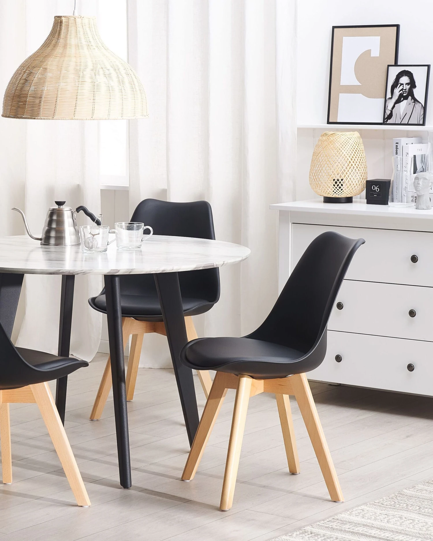 Set Di 2 Sedie In Plastica Nera E Legno Naturale DAKOTA II 4 Set Di 2 Sedie In Plastica Nera E Legno Naturale DAKOTA II - immagine 2