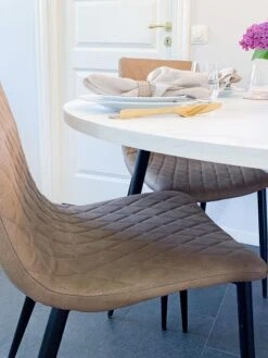 Set Di 2 Sedie Da Pranzo Pelle Sintetica Beige MONTANA 15 Set Di 2 Sedie Da Pranzo Pelle Sintetica Beige MONTANA -Beliani undef src sa picid 805442 type whitesh image