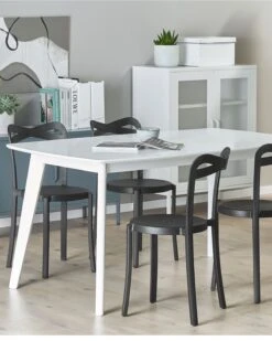 Set Di 4 Sedie In Plastica Nero CAMOGLI 14 Set Di 4 Sedie In Plastica Nero CAMOGLI -Beliani undef src sa picid 809338 type whitesh image