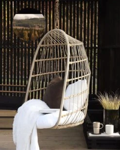 Poltrona Sospesa Con Piedistallo Beige ALLERA 14 Poltrona Sospesa Con Piedistallo Beige ALLERA -Beliani undef src sa picid 813002 type whitesh image