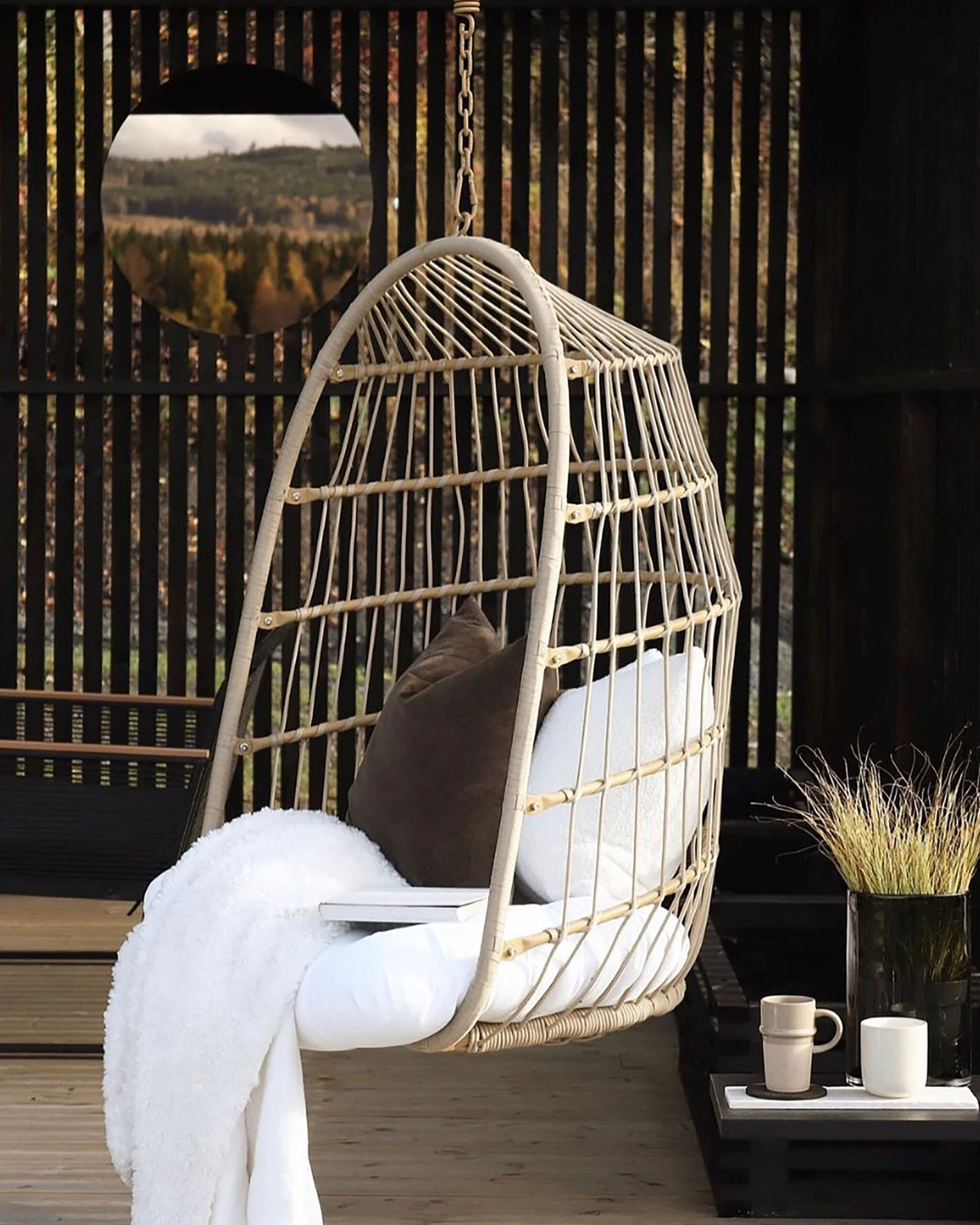 Poltrona Sospesa Con Piedistallo Beige ALLERA 5 Poltrona Sospesa Con Piedistallo Beige ALLERA - immagine 3