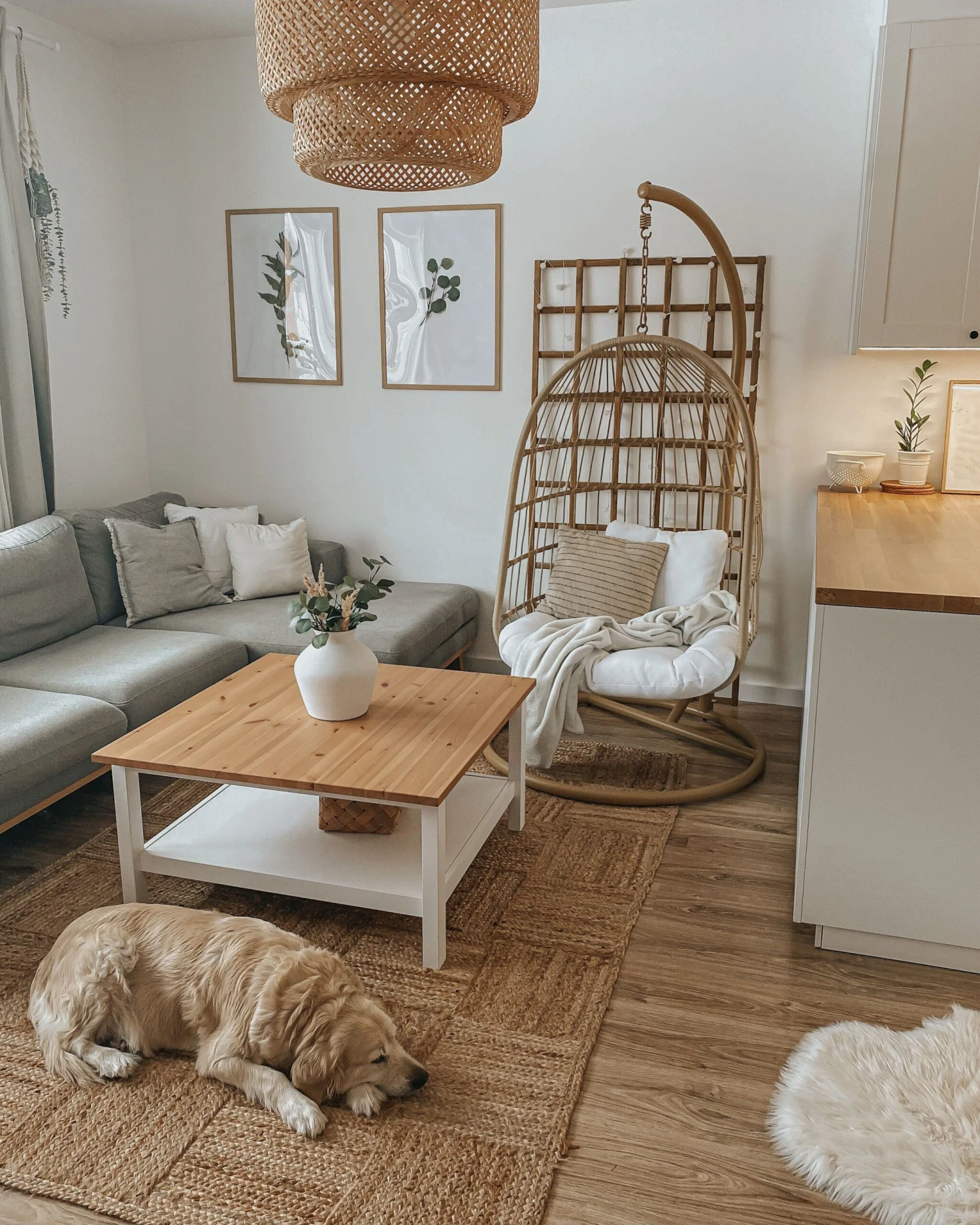 Poltrona Sospesa Con Piedistallo Beige ALLERA 9 Poltrona Sospesa Con Piedistallo Beige ALLERA - immagine 7