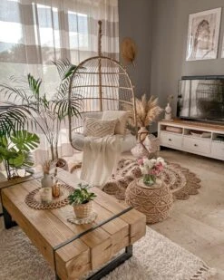 Poltrona Sospesa Con Piedistallo Beige ALLERA 19 Poltrona Sospesa Con Piedistallo Beige ALLERA -Beliani undef src sa picid 822710 type whitesh image