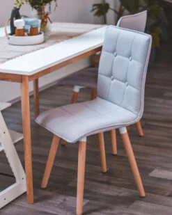 Set Di 2 Sedie Da Pranzo Tessuto Grigio Chiaro BROOKLYN -Beliani undef src sa picid 829469 type whitesh image