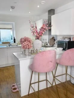 Set Di 2 Sedie Da Bar Velluto Rosa E Gambe Oro ARCOLA 14 Set Di 2 Sedie Da Bar Velluto Rosa E Gambe Oro ARCOLA -Beliani undef src sa picid 829530 type whitesh image