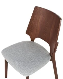 Set Di 2 Sedie Da Pranzo Tessuto Grigio Chiaro E Legno Scuro ABEE 16 Set Di 2 Sedie Da Pranzo Tessuto Grigio Chiaro E Legno Scuro ABEE -Beliani undef src sa picid 837215 type whitesh image