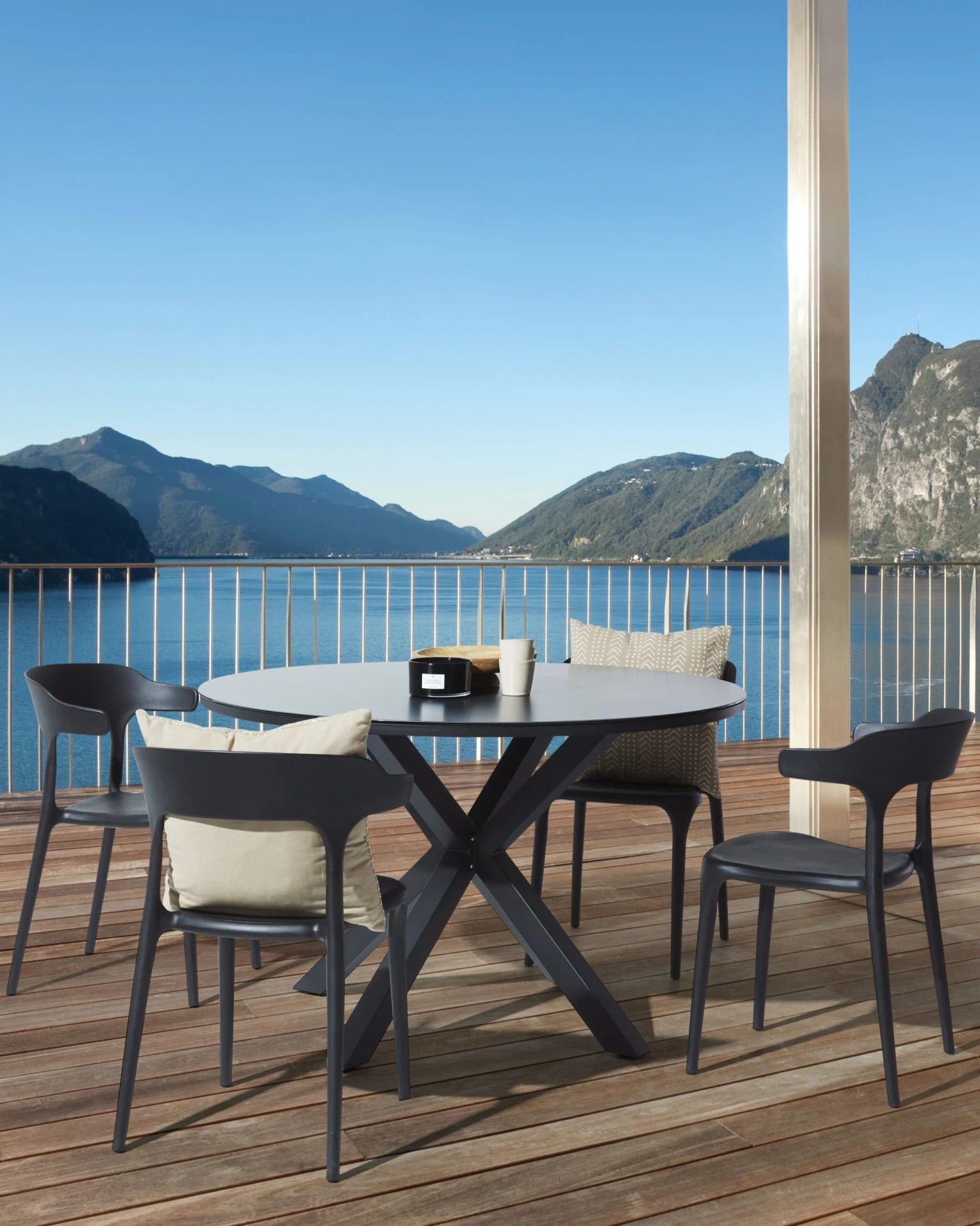 Set Di 4 Sedie Nero GUBBIO 4 Set Di 4 Sedie Nero GUBBIO - immagine 2